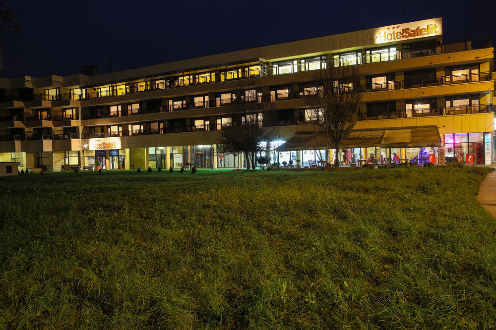 Hotel Satelit Piest'any Eksteriør bilde